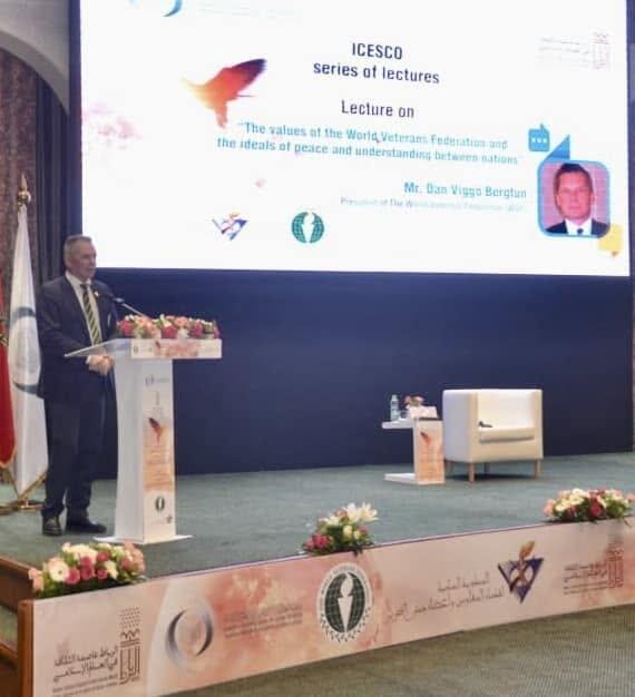 Foredragsholder på en ICESCO-konferanse i Rabat om fred, forståelse mellom stater og verdensarven som felles verdi.